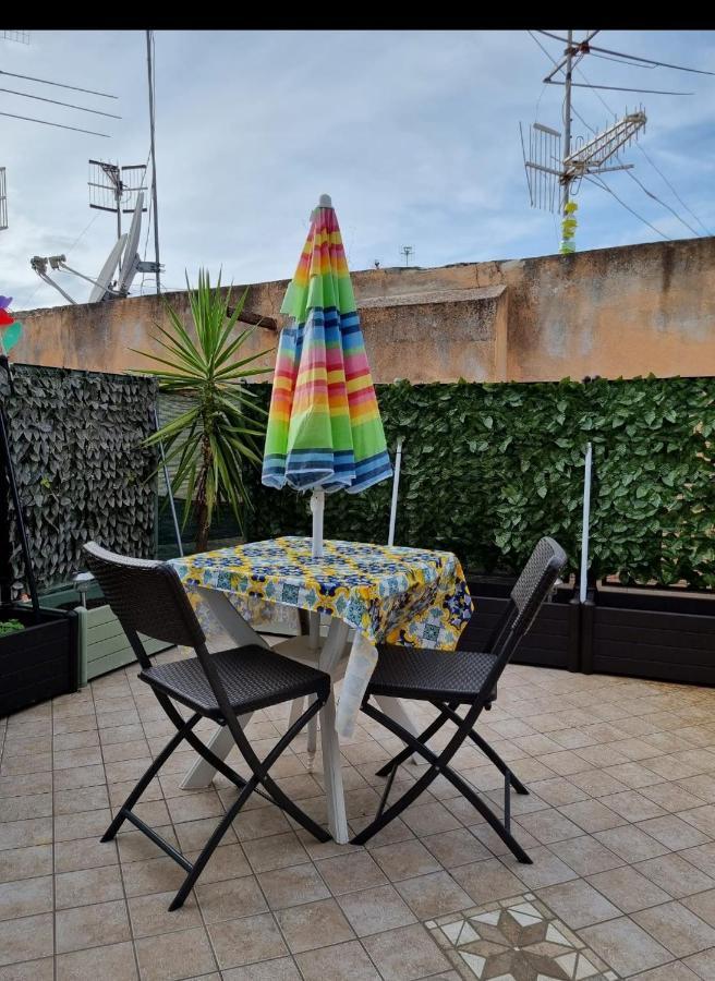 Terrazza Del Santo 2,0 - La Terrazza Nel Cuore Di Napoli Nápoles Exterior foto