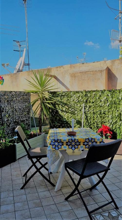 Terrazza Del Santo 2,0 - La Terrazza Nel Cuore Di Napoli Nápoles Exterior foto