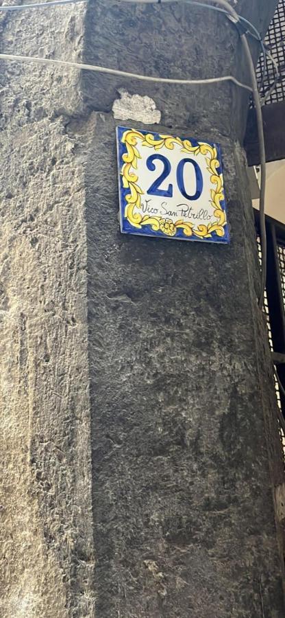 Terrazza Del Santo 2,0 - La Terrazza Nel Cuore Di Napoli Nápoles Exterior foto